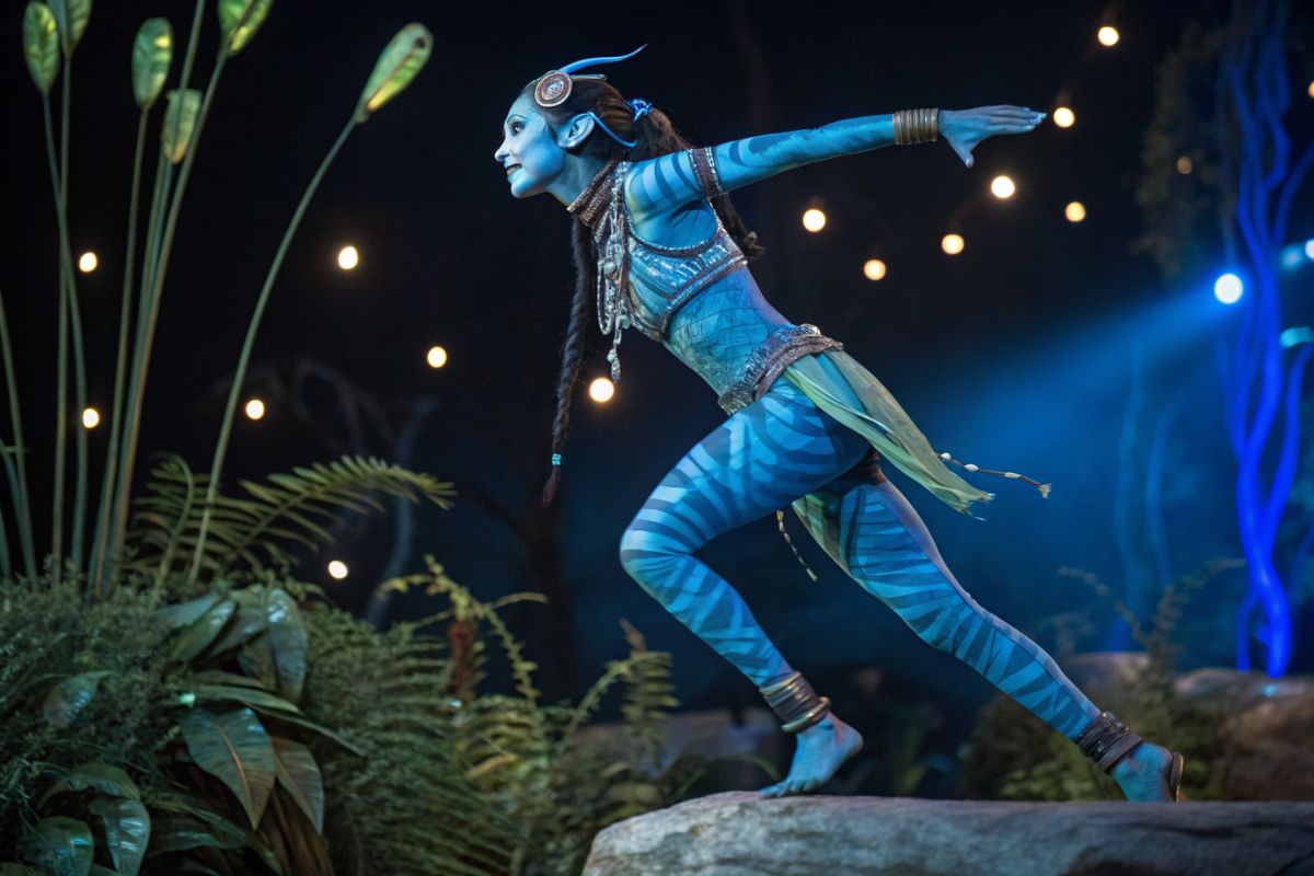A Na'vi-inspired female dancer OC